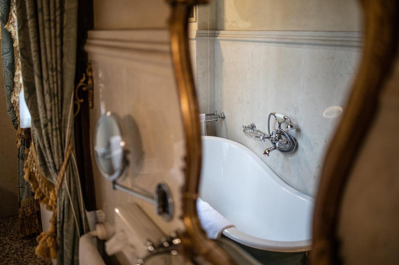 Relais Castello Bevilacqua Екстер'єр фото