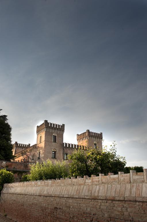 Relais Castello Bevilacqua Екстер'єр фото