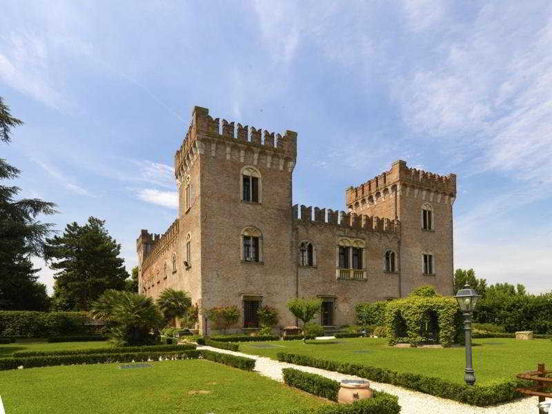 Relais Castello Bevilacqua Екстер'єр фото