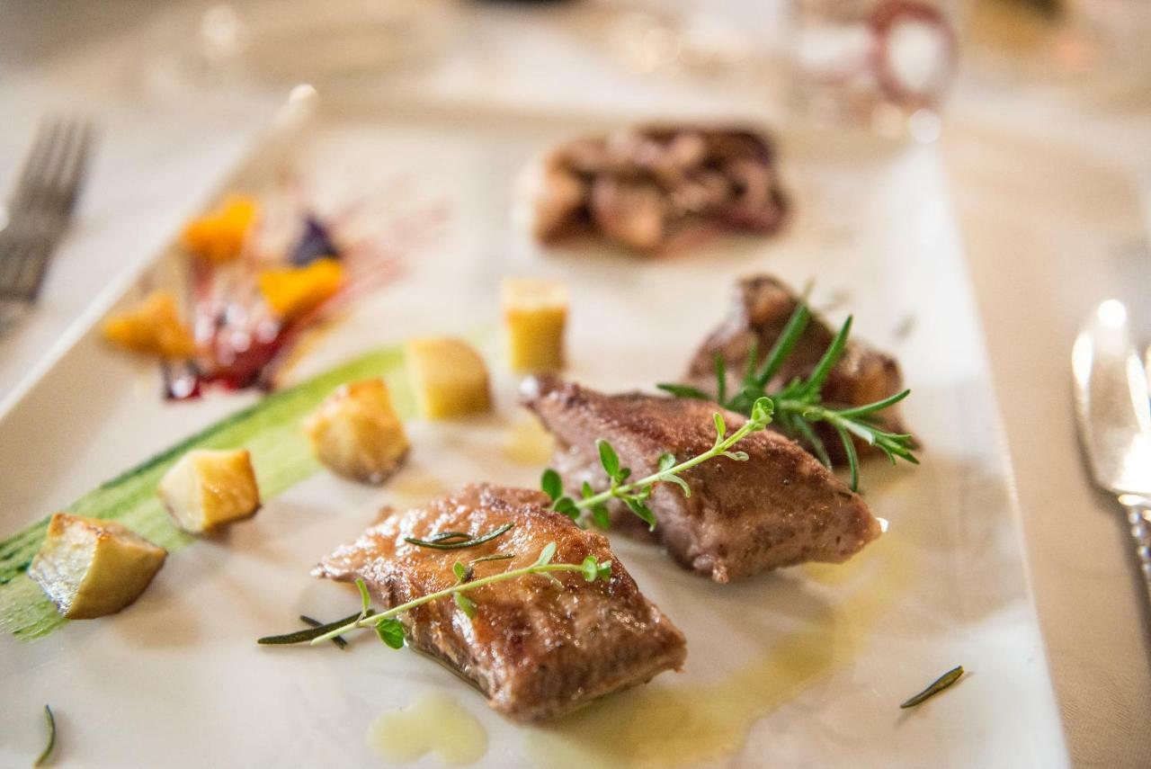 Relais Castello Bevilacqua Екстер'єр фото